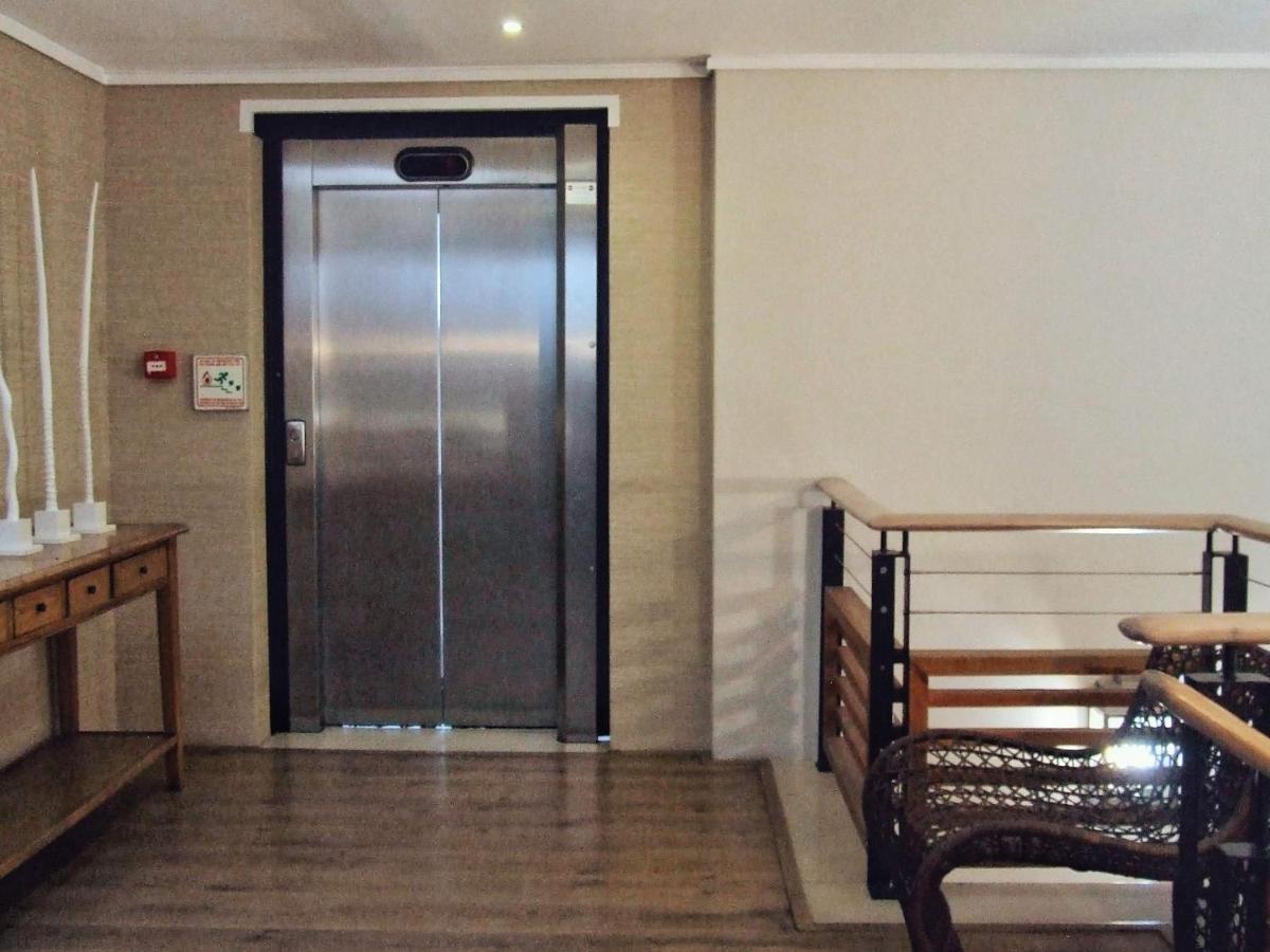 210 Gallery Luxury Studio Apartment Knysna Extérieur photo
