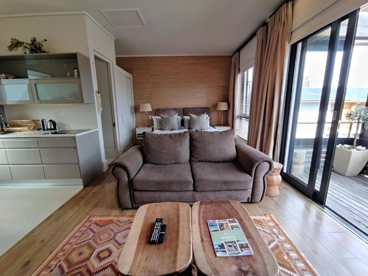 210 Gallery Luxury Studio Apartment Knysna Extérieur photo